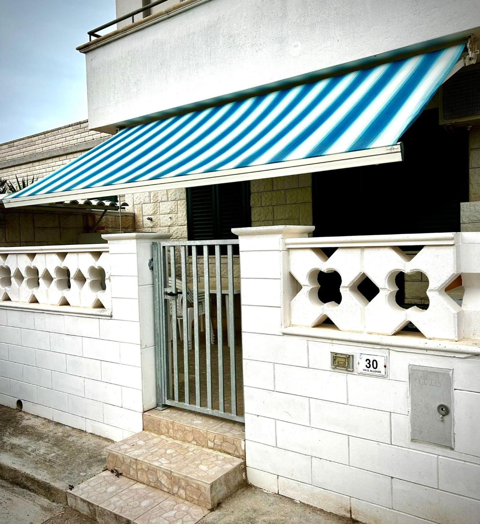 Casa Rebecca - Torre Pali Villa Luaran gambar